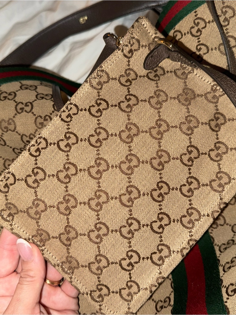 Gucci Brown Monogram Giglio tote-Large - Picture 10 of 16